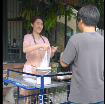 G2210008 ไม่มีนกตัวไหน บินได้ด้วยปีกของนกตัวอื่น part2