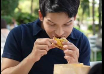 G1411009 สะดุดรักเศรษฐี หนีเพื่อนขี้อวด part2