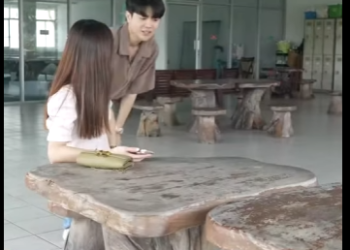 G1401018 สวมรอยเป นแฟนแค คร งเด ยว โดนเด กหน มตามจ บย นว นกล บบ าน! part2